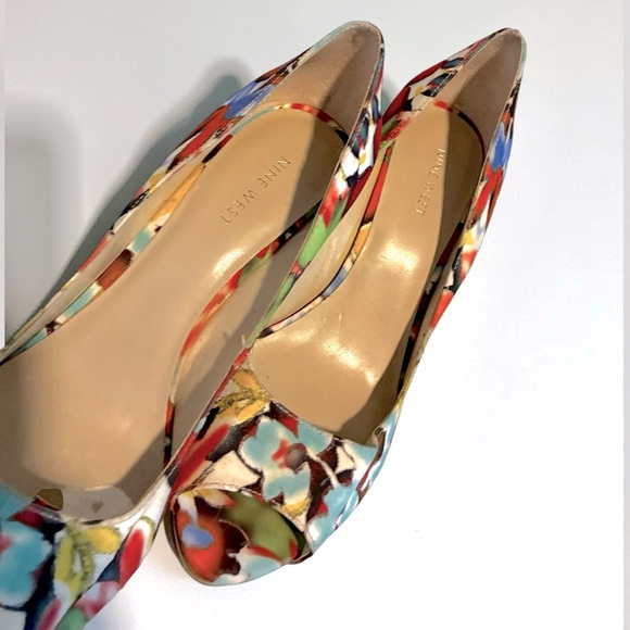 Nine West Floral Peep-Toe Heels - Picture 5 of 7